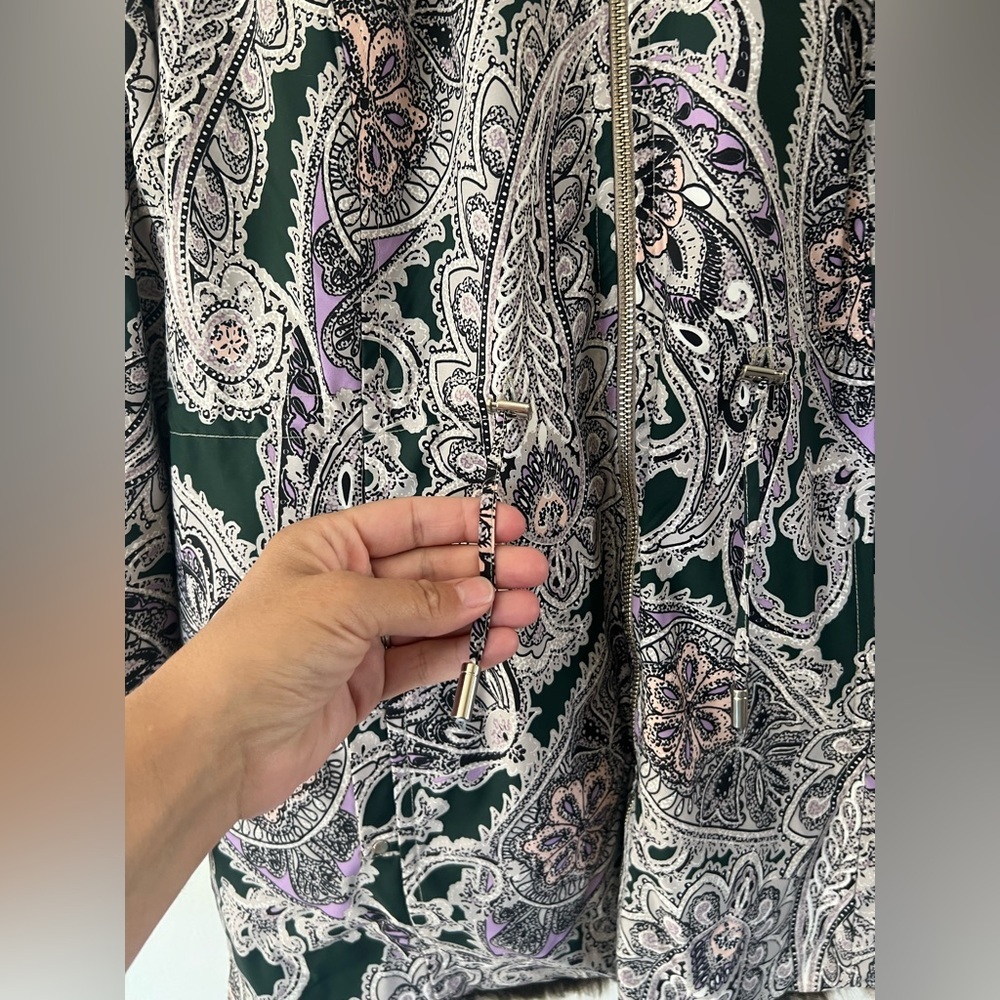 Chico’s Reversible Faux Fur Paisley Full-Zip Jacket Size 12/14 NWT - Picture 3 of 16